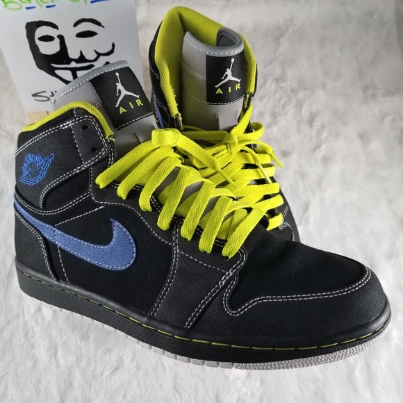 Air Jordan Retro 1 - Black Cyber - Picture 3 of 8